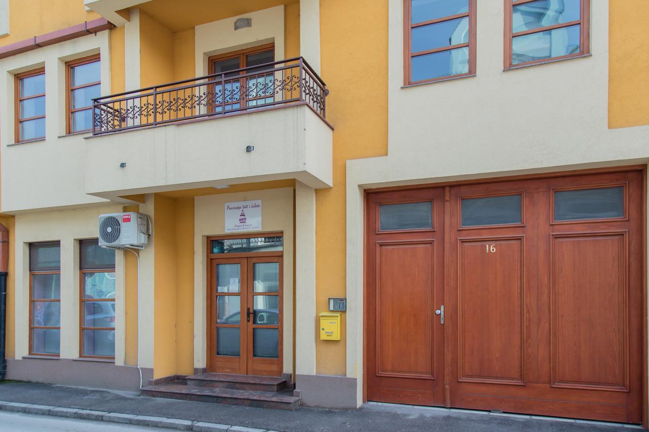 Apartman U Srcu Grada سومبور المظهر الخارجي الصورة