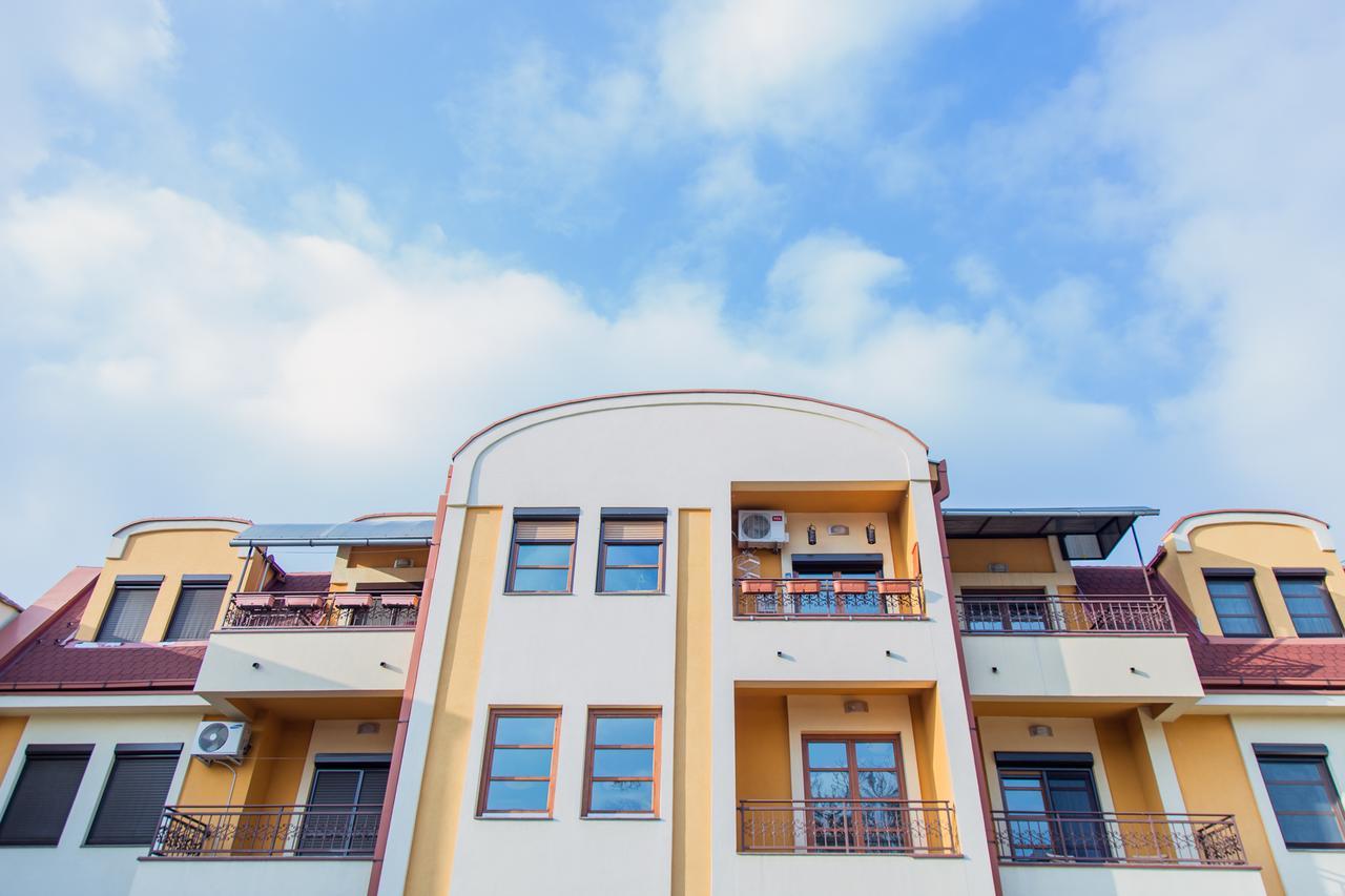Apartman U Srcu Grada سومبور المظهر الخارجي الصورة
