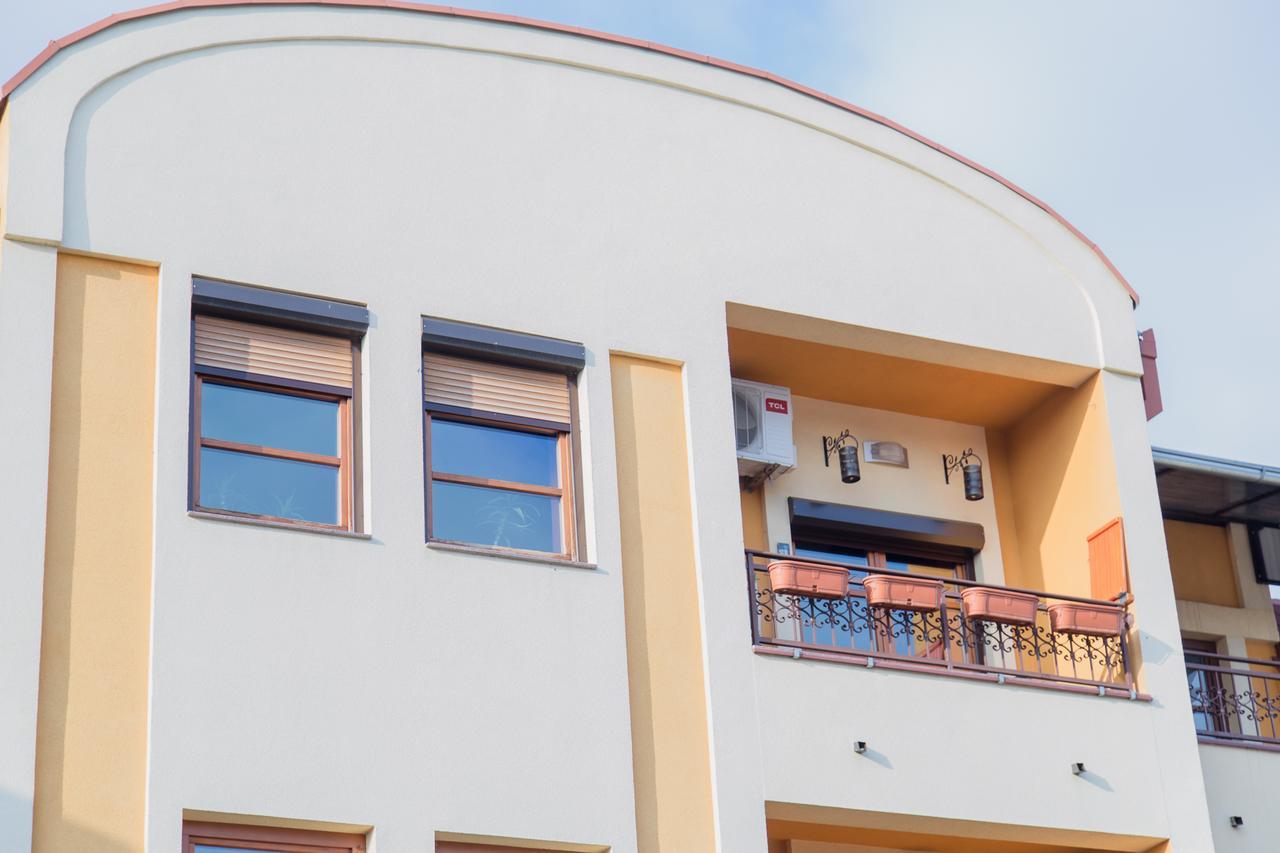 Apartman U Srcu Grada سومبور المظهر الخارجي الصورة